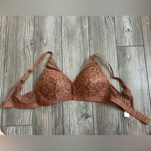 NWOT Knix Lace Deep V Bralette